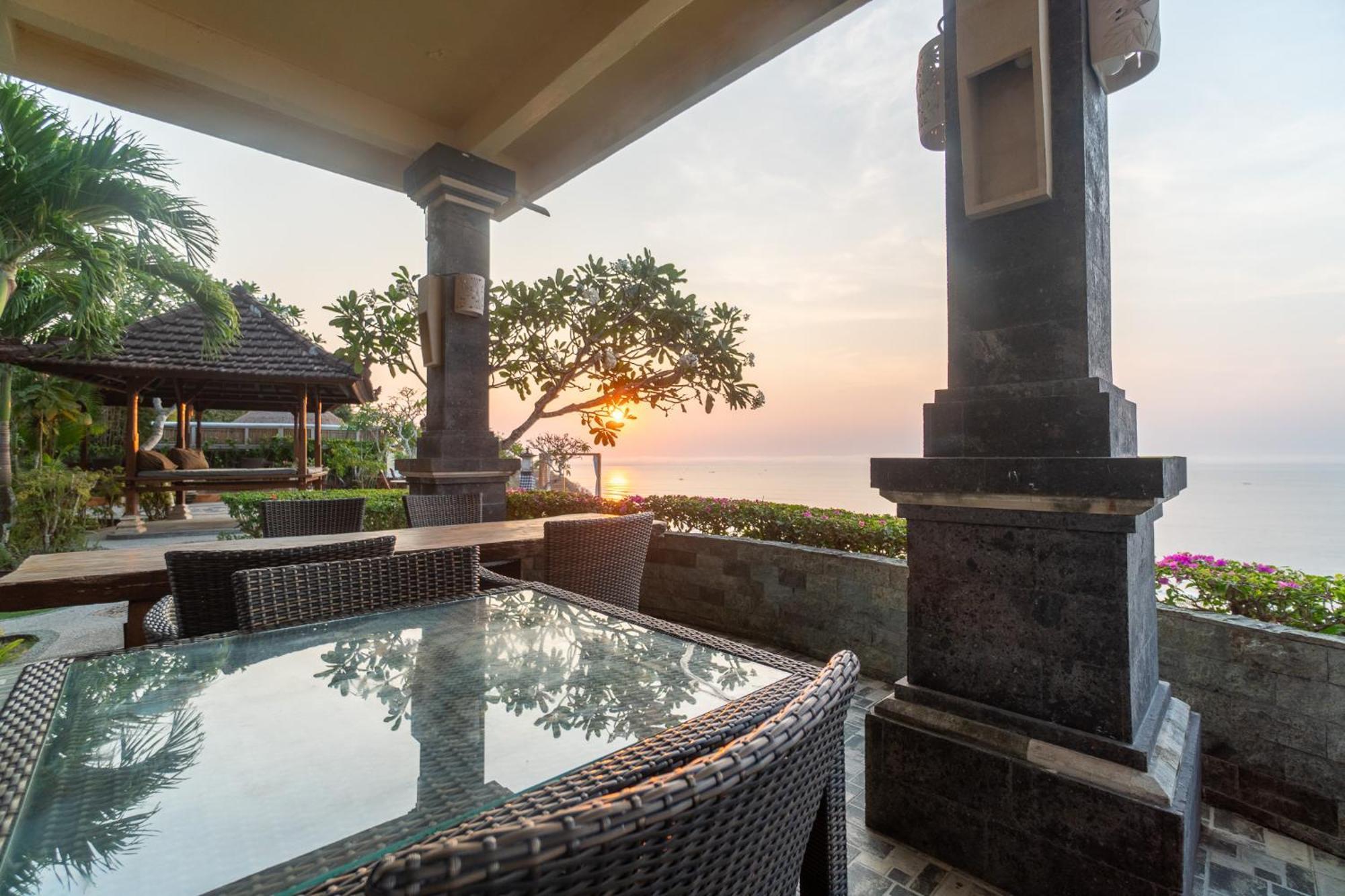 Kembang Kuning Hotel Uluwatu Exterior foto