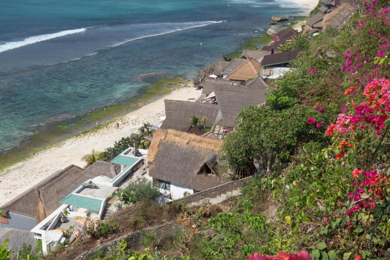 Kembang Kuning Hotel Uluwatu Exterior foto